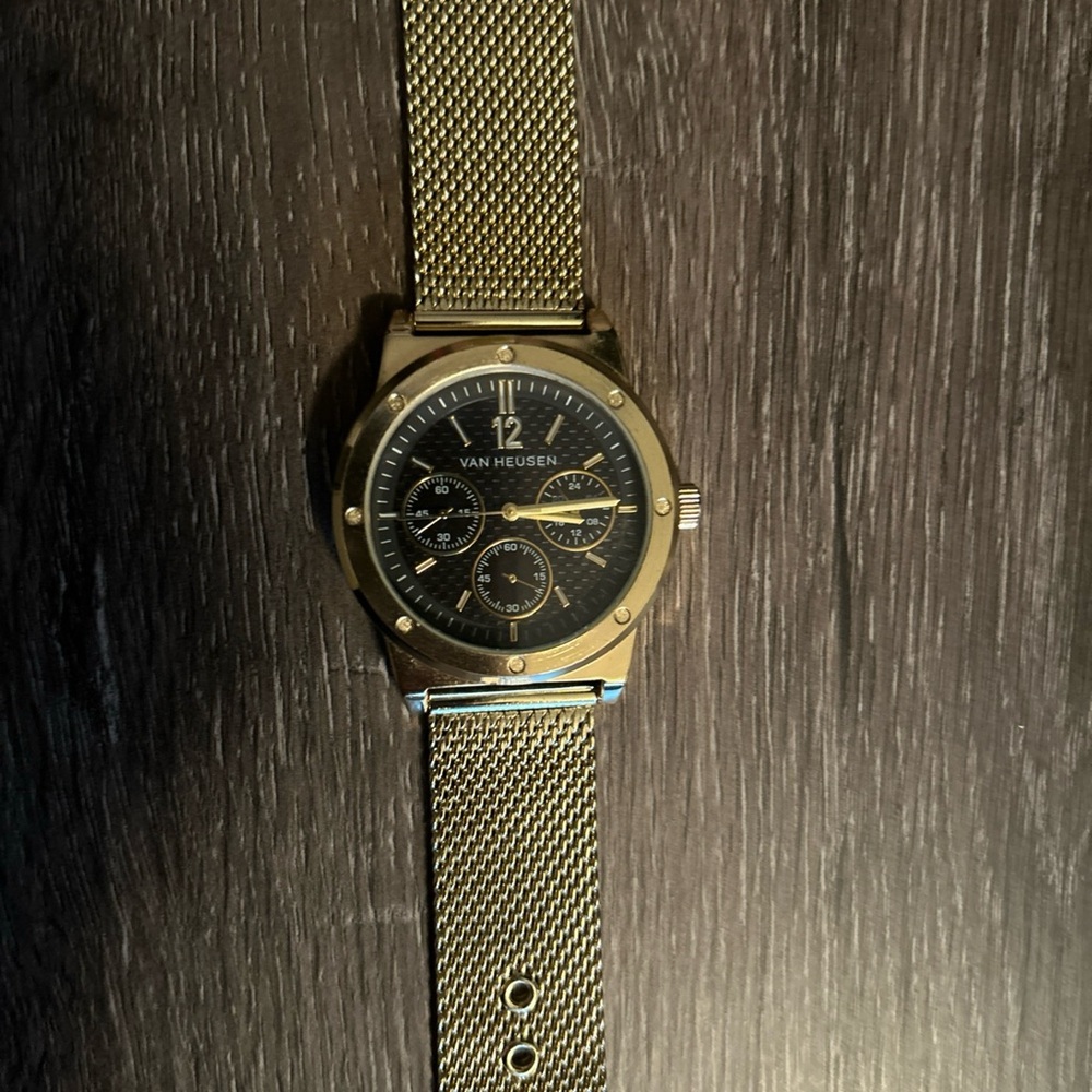 Van Heusen Gold Mesh Strap Watch
